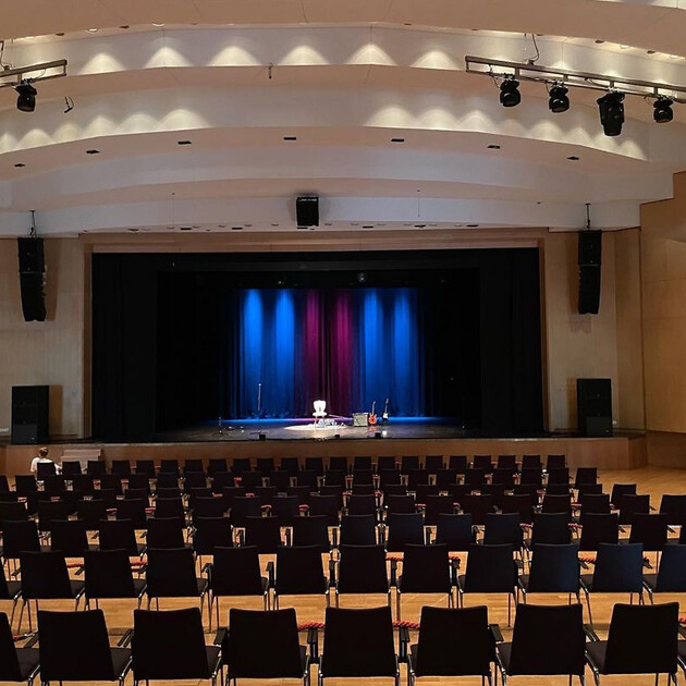 Alle Termine im Dezember von "plugged" - Ein Soloprogramm sind verschoben!